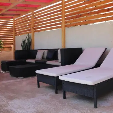 Ta' Frenc Semesterbostad