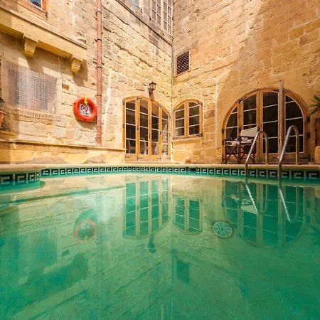 Ta' Frenc Case de vacanță