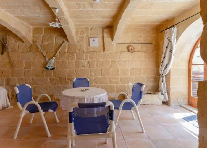 Nyaraló Ta' Frenc Għarb