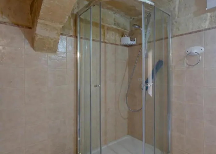 Nyaraló Ta' Frenc Għarb